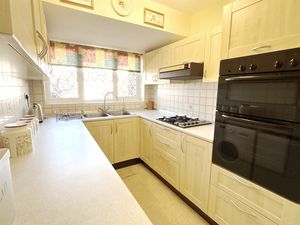 Photo 18- click for photo gallery